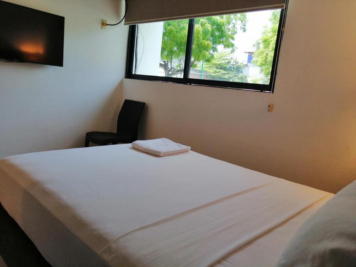 Buenavista Place Hotel Баиа де Каракес Екстериор снимка