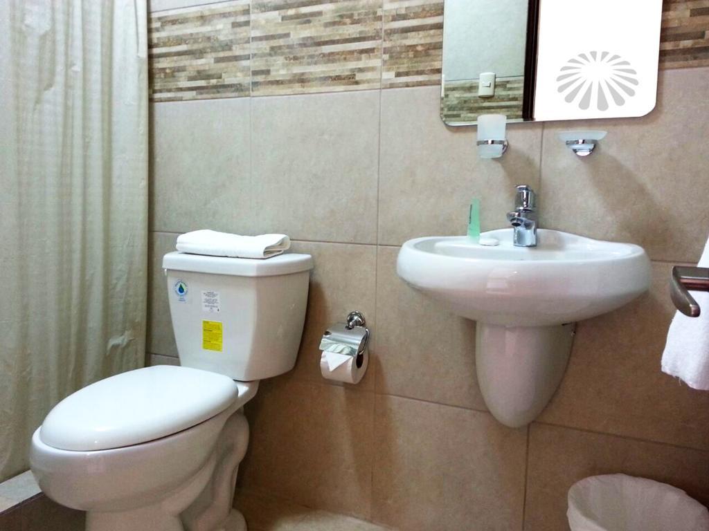 Buenavista Place Hotel Баиа де Каракес Стая снимка