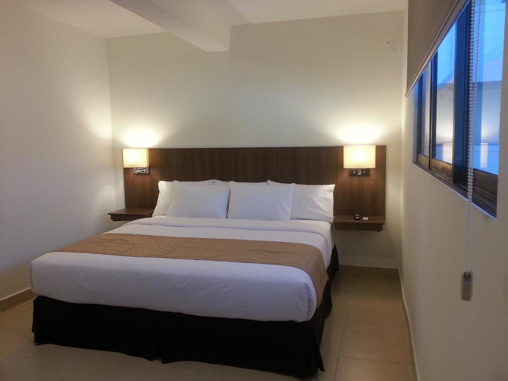 Buenavista Place Hotel Баиа де Каракес Стая снимка