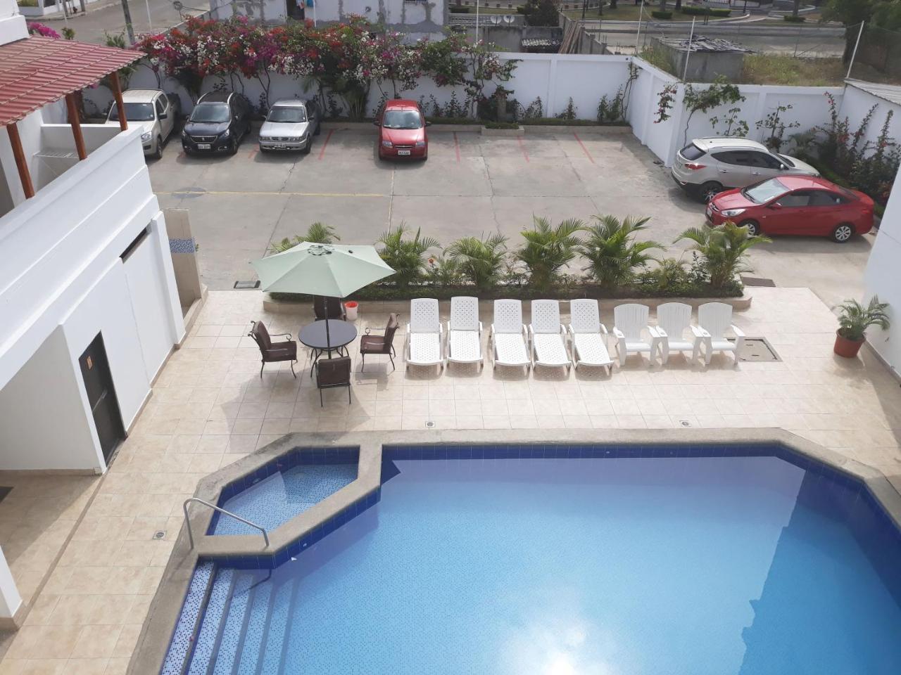 Buenavista Place Hotel Баиа де Каракес Екстериор снимка